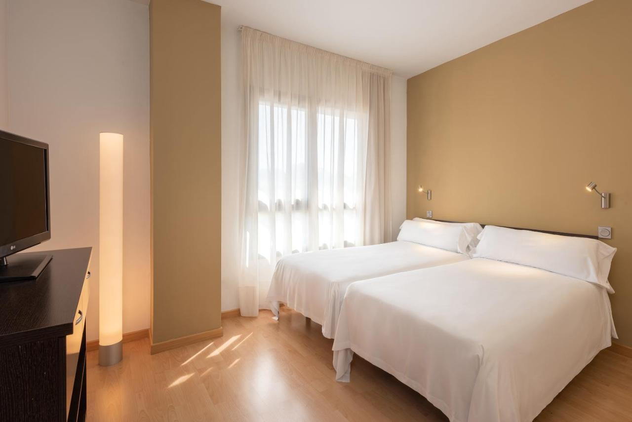 Madrid Airport Suites, Affiliated By Melia Luaran gambar