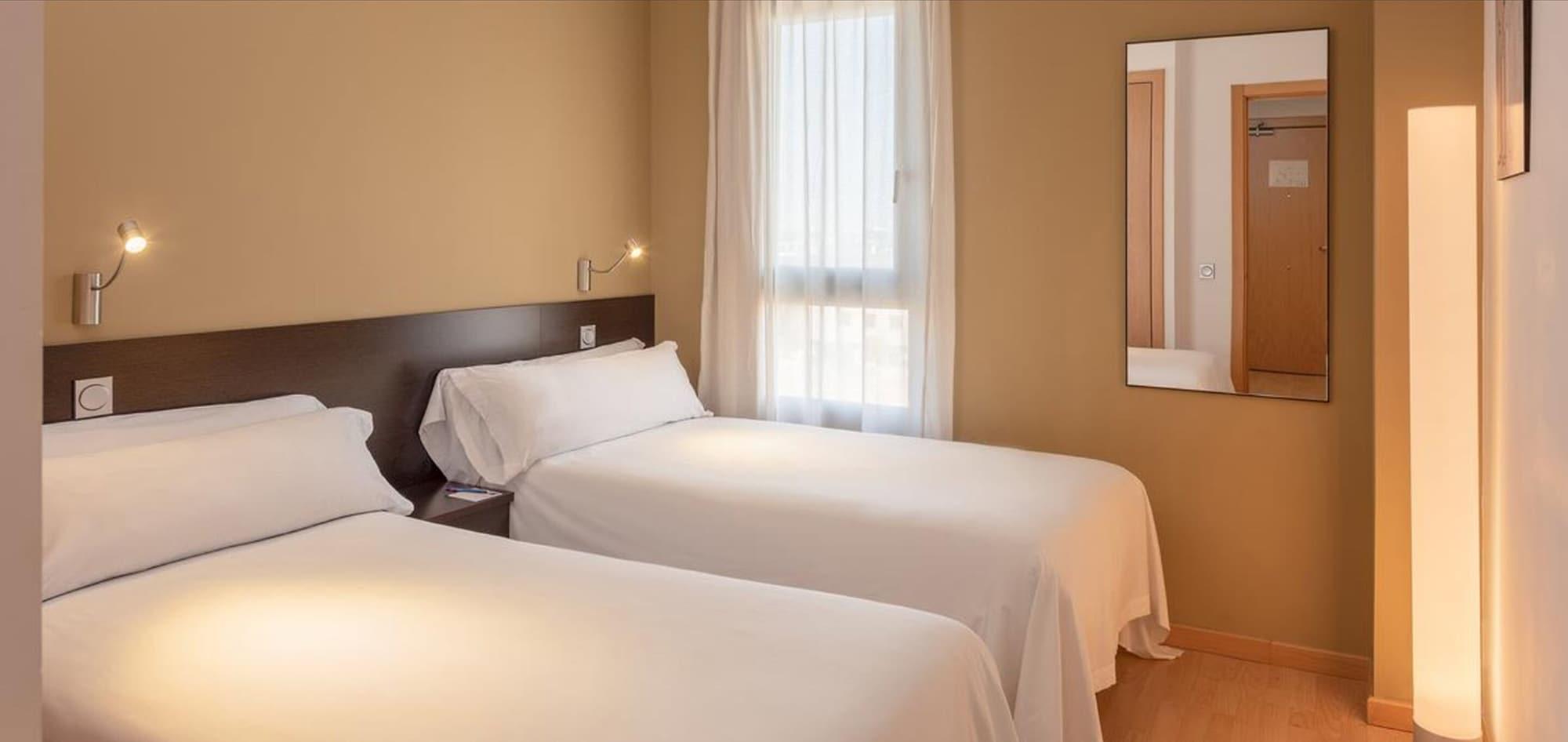 Madrid Airport Suites, Affiliated By Melia Luaran gambar