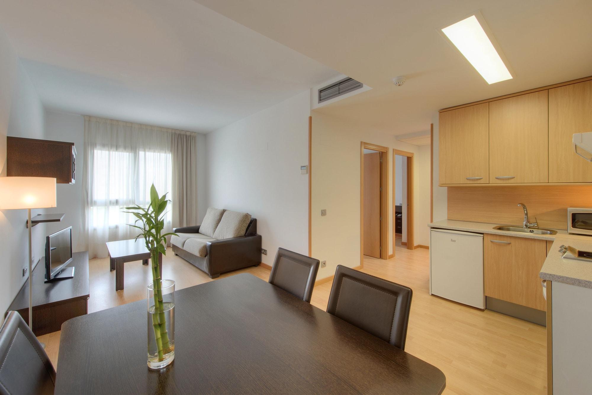 Madrid Airport Suites, Affiliated By Melia Luaran gambar