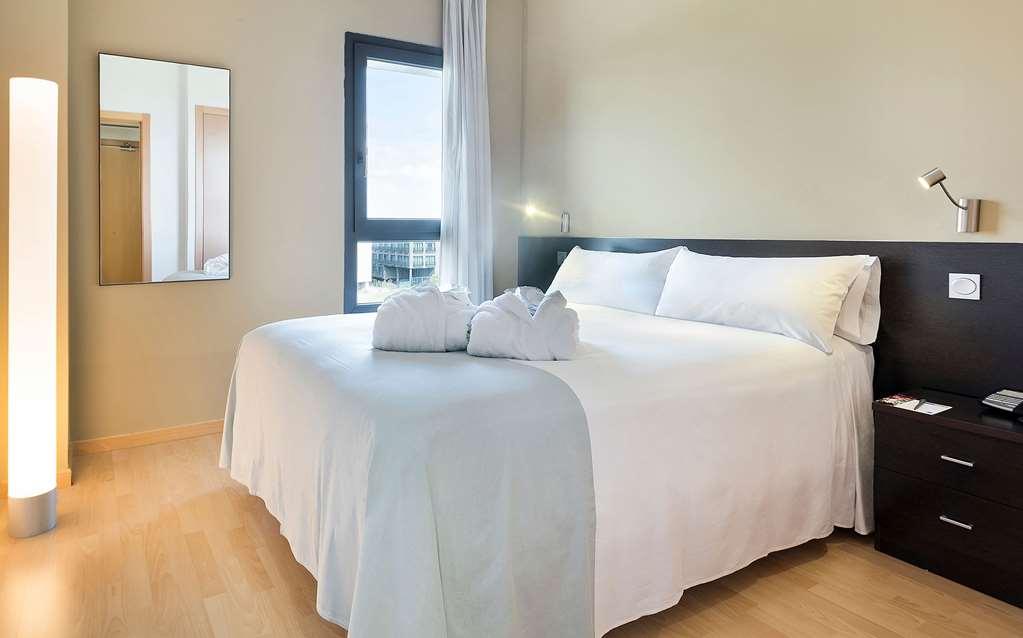 Madrid Airport Suites, Affiliated By Melia Bilik gambar