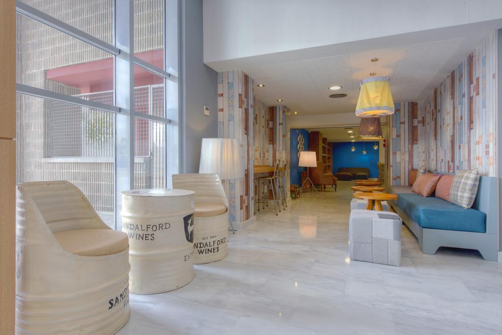 Madrid Airport Suites, Affiliated By Melia Luaran gambar