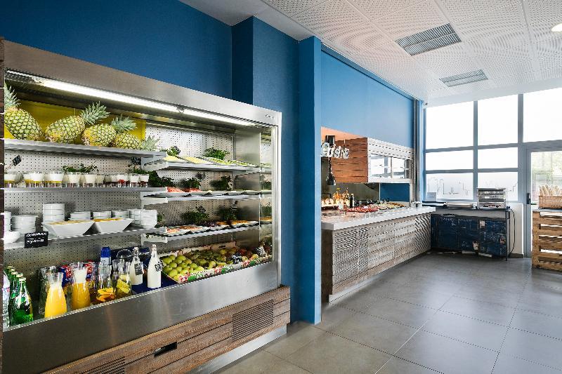 Madrid Airport Suites, Affiliated By Melia Luaran gambar