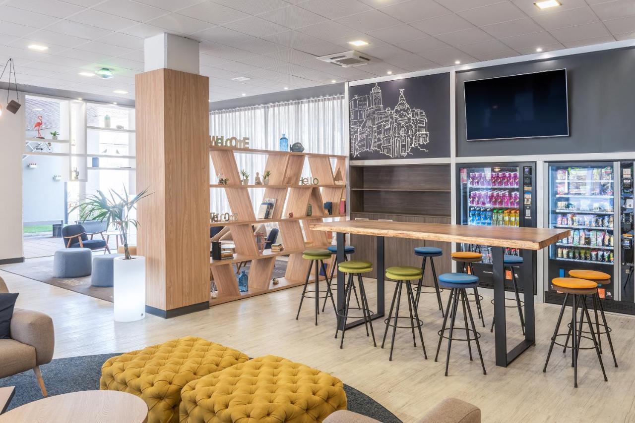 Madrid Airport Suites, Affiliated By Melia Luaran gambar