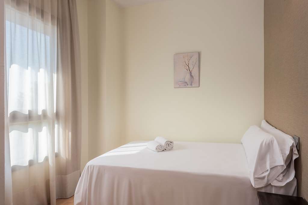 Madrid Airport Suites, Affiliated By Melia Bilik gambar
